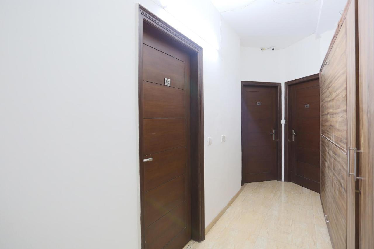 ホテルOyo 72519 Meera Bhawan Vrindāvan エクステリア 写真